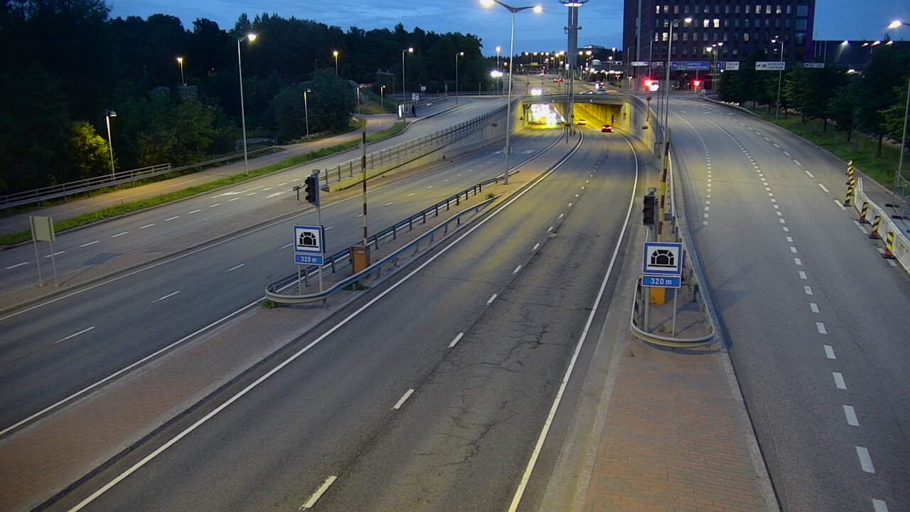 Kelikamerat Kuva Tie 100 Helsinki Hakamäentie, Kivihaan tunneli, länsi, Helsinki, Uusimaa