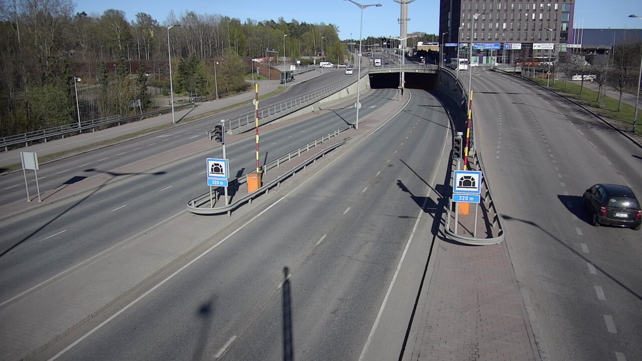Kelikamerat Kuva Tie 100 Helsinki Hakamäentie, Kivihaan tunneli, länsi, Helsinki, Uusimaa