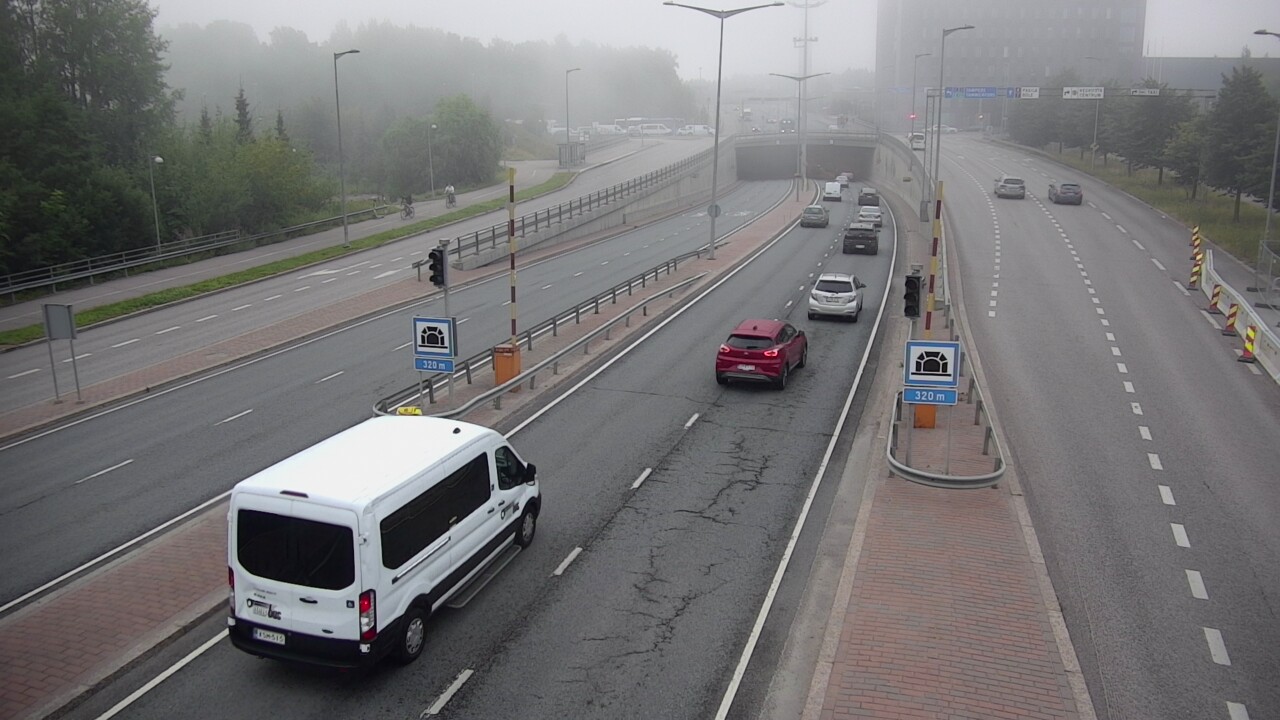 Weather Camera Image Road 100 Helsinki Hakamäentie, Kivihaan tunneli, länsi, Helsinki, Uusimaa