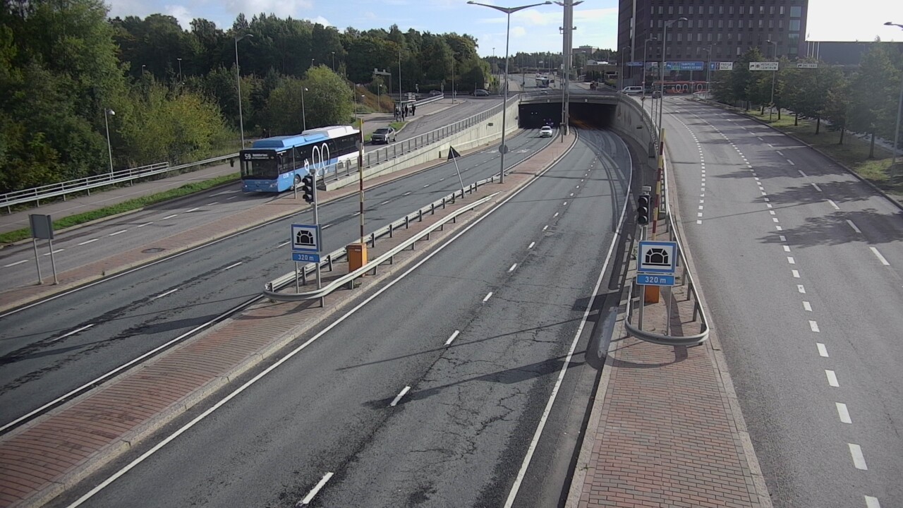 Kelikamerat Kuva Tie 100 Helsinki Hakamäentie, Kivihaan tunneli, länsi, Helsinki, Uusimaa