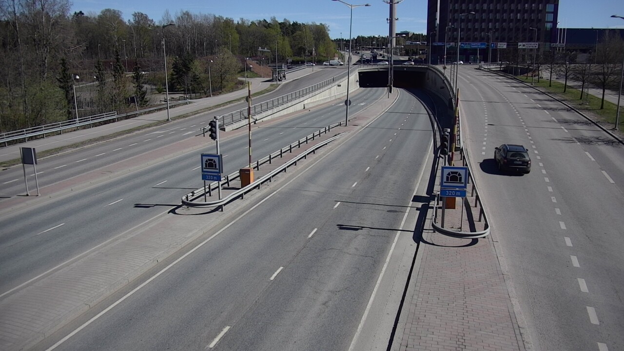 Kelikamerat Kuva Tie 100 Helsinki Hakamäentie, Kivihaan tunneli, länsi, Helsinki, Uusimaa