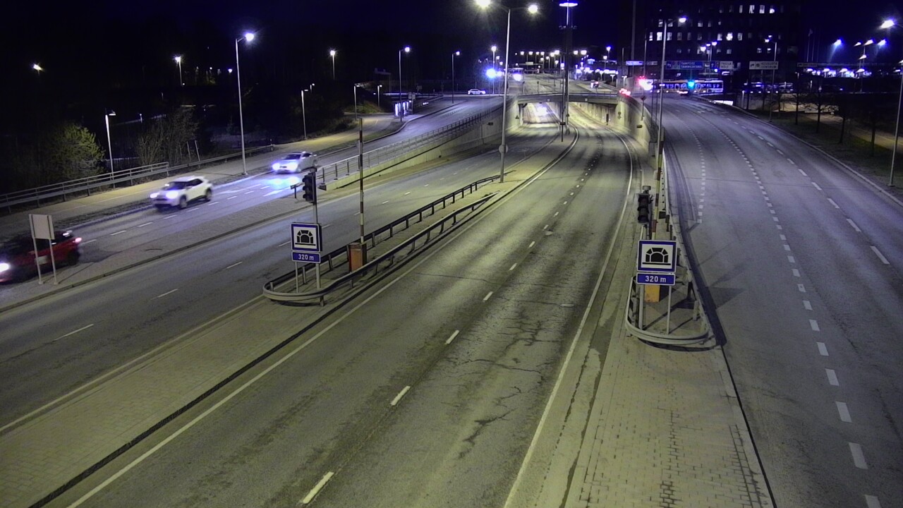 Kelikamerat Kuva Tie 100 Helsinki Hakamäentie, Kivihaan tunneli, länsi, Helsinki, Uusimaa