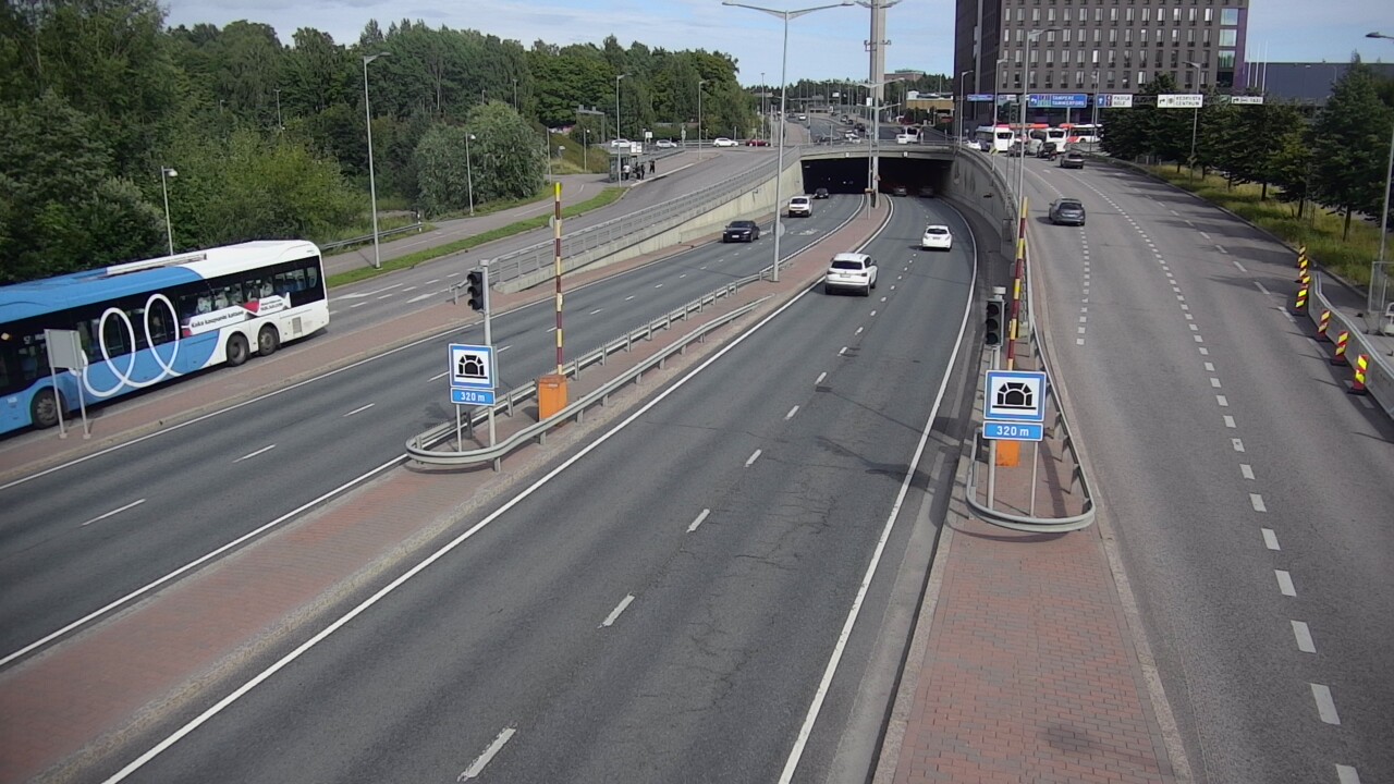 Kelikamerat Kuva Tie 100 Helsinki Hakamäentie, Kivihaan tunneli, länsi, Helsinki, Uusimaa