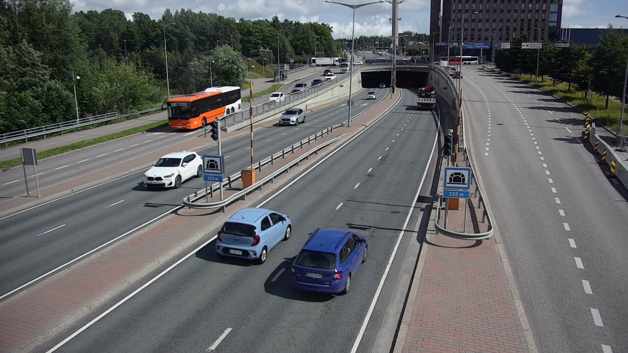 Kelikamerat Kuva Tie 100 Helsinki Hakamäentie, Kivihaan tunneli, länsi, Helsinki, Uusimaa