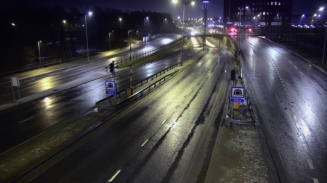 Kelikamerat Kuva Tie 100 Helsinki Hakamäentie, Kivihaan tunneli, länsi, Helsinki, Uusimaa