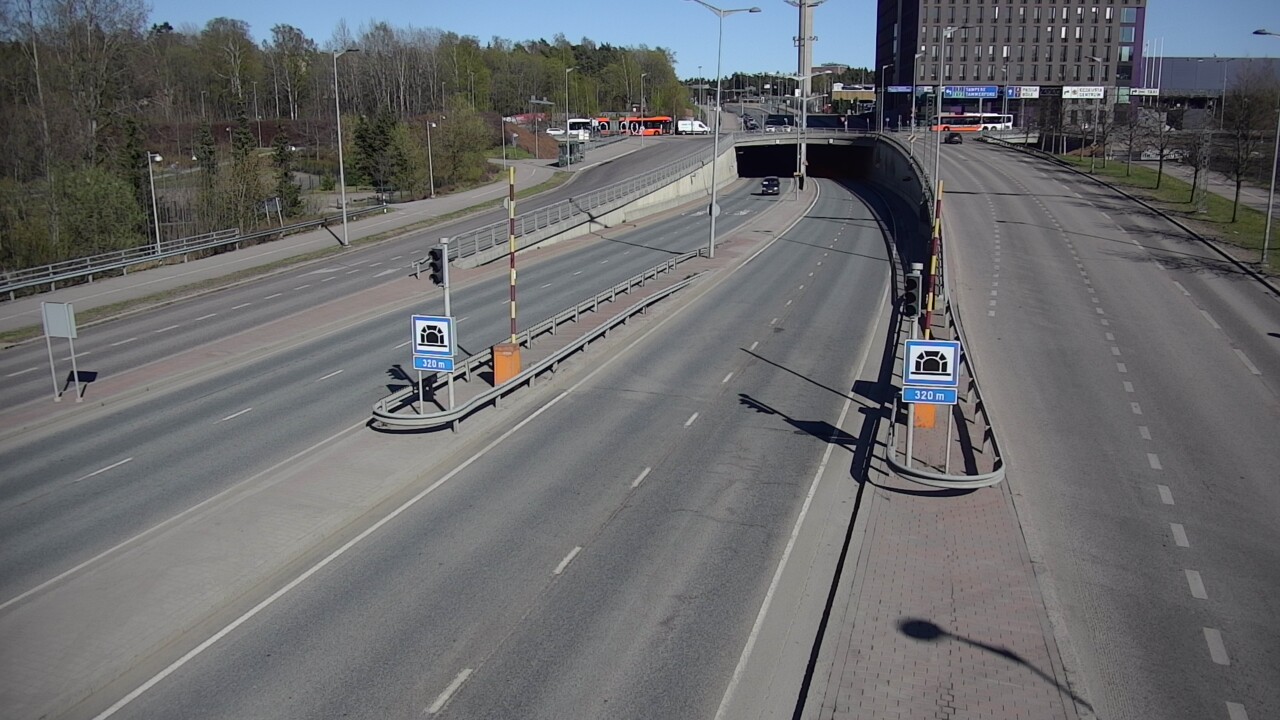 Kelikamerat Kuva Tie 100 Helsinki Hakamäentie, Kivihaan tunneli, länsi, Helsinki, Uusimaa