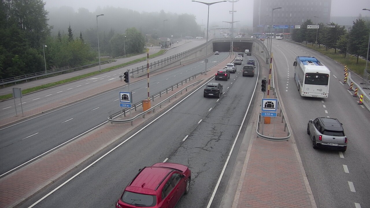 Weather Camera Image Road 100 Helsinki Hakamäentie, Kivihaan tunneli, länsi, Helsinki, Uusimaa