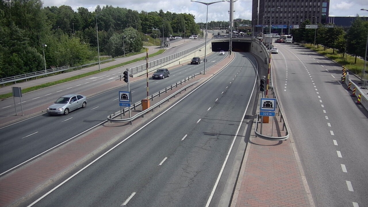 Kelikamerat Kuva Tie 100 Helsinki Hakamäentie, Kivihaan tunneli, länsi, Helsinki, Uusimaa