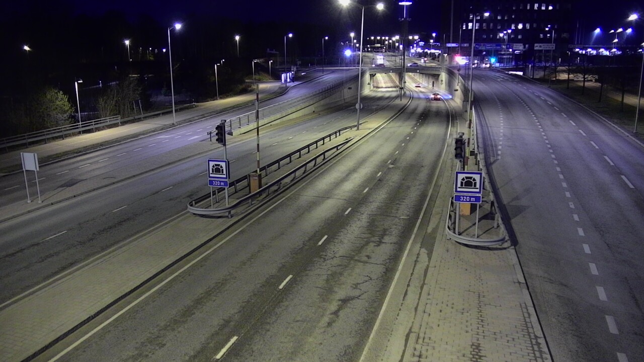Kelikamerat Kuva Tie 100 Helsinki Hakamäentie, Kivihaan tunneli, länsi, Helsinki, Uusimaa