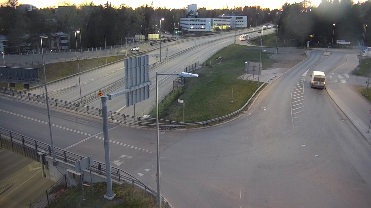 Weather Camera Image Road 101 Espoo, Miestentie, Espoo, Uusimaa