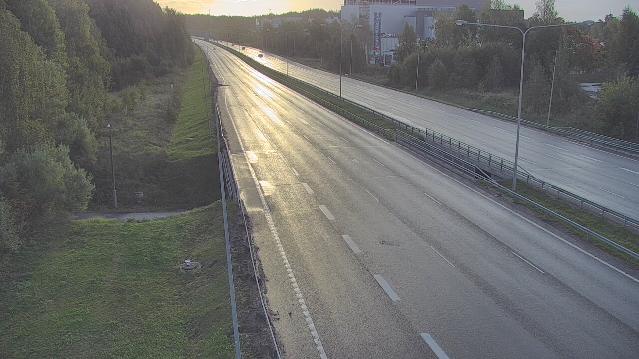 Weather Camera Image Road 1 Espoo, Sinimäki, Espoo, Uusimaa