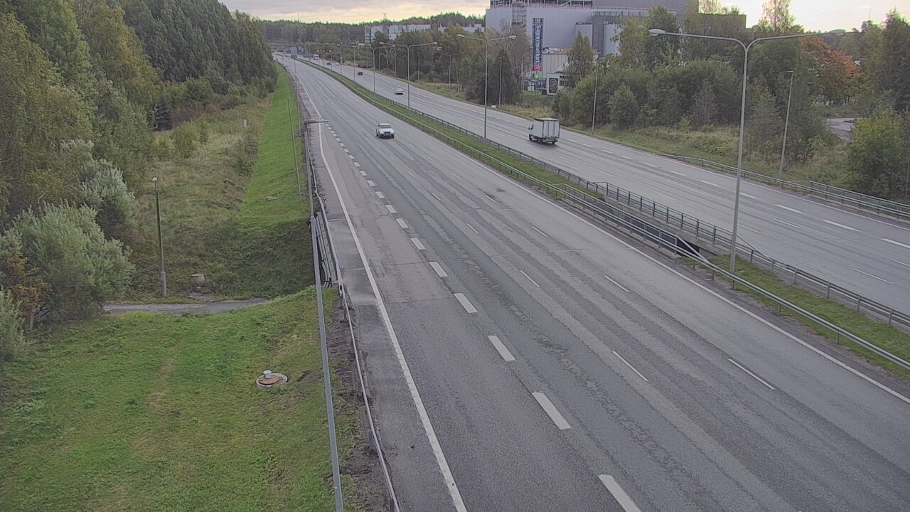 Weather Camera Image Road 1 Espoo, Sinimäki, Espoo, Uusimaa