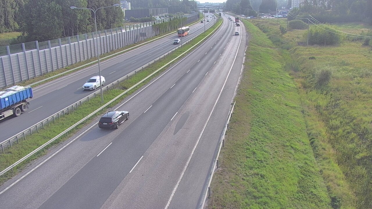 Weather Camera Image Road 1 Espoo, Sepänkylä, Espoo, Uusimaa