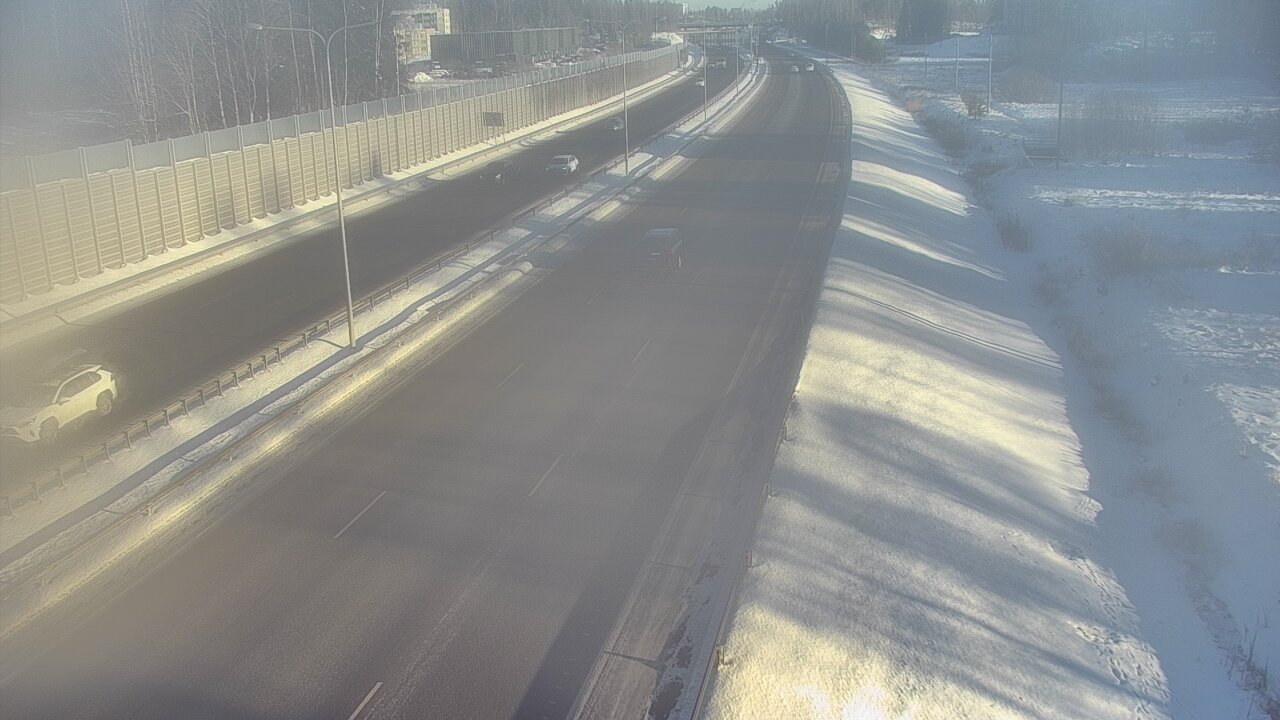Weather Camera Image Road 1 Espoo, Sepänkylä, Espoo, Uusimaa