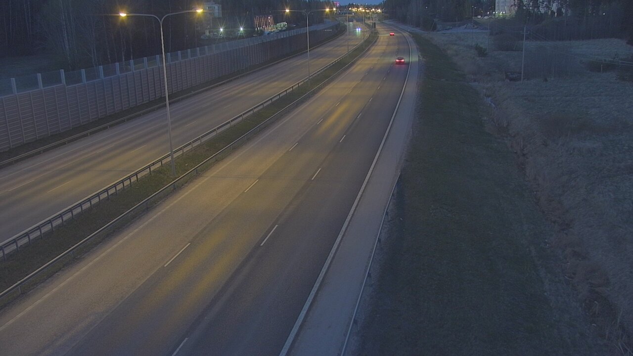 Weather Camera Image Road 1 Espoo, Sepänkylä, Espoo, Uusimaa