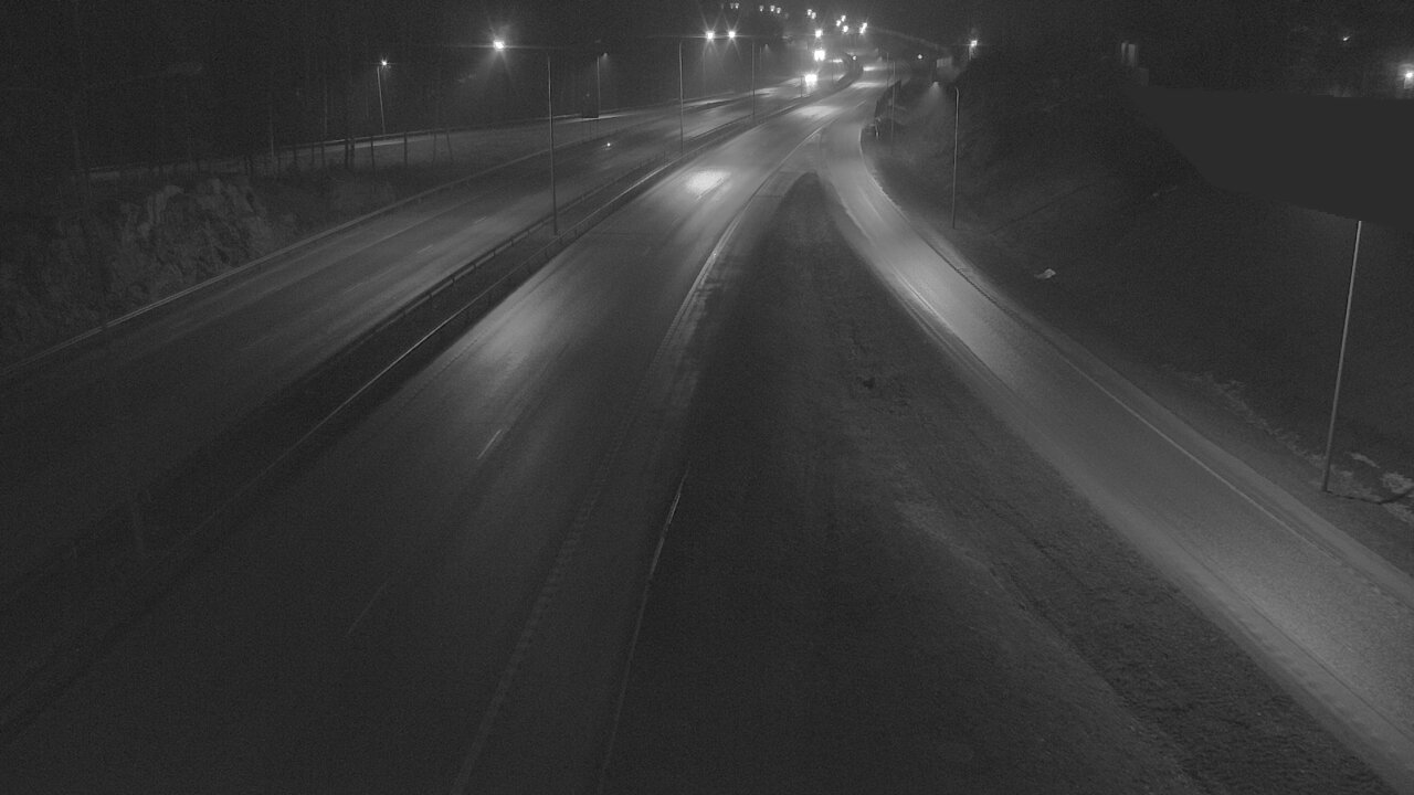 Weather Camera Image Road 1 Espoo, Tuomarila, Espoo, Uusimaa