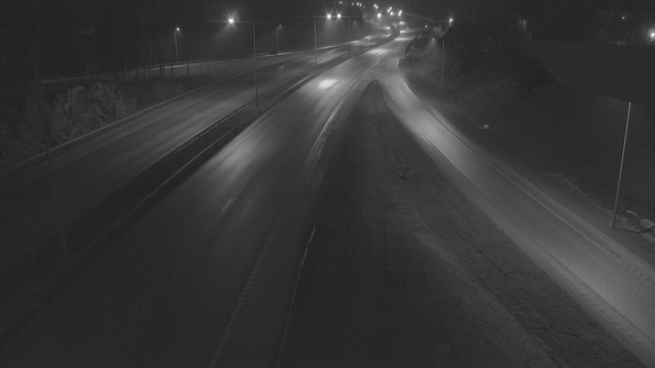 Weather Camera Image Road 1 Espoo, Tuomarila, Espoo, Uusimaa