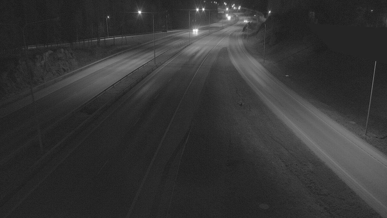 Weather Camera Image Road 1 Espoo, Tuomarila, Espoo, Uusimaa