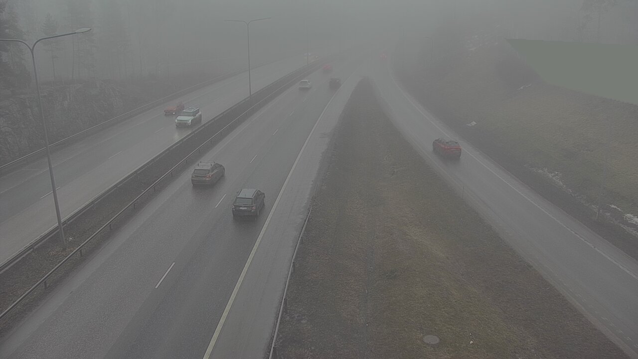Weather Camera Image Road 1 Espoo, Tuomarila, Espoo, Uusimaa