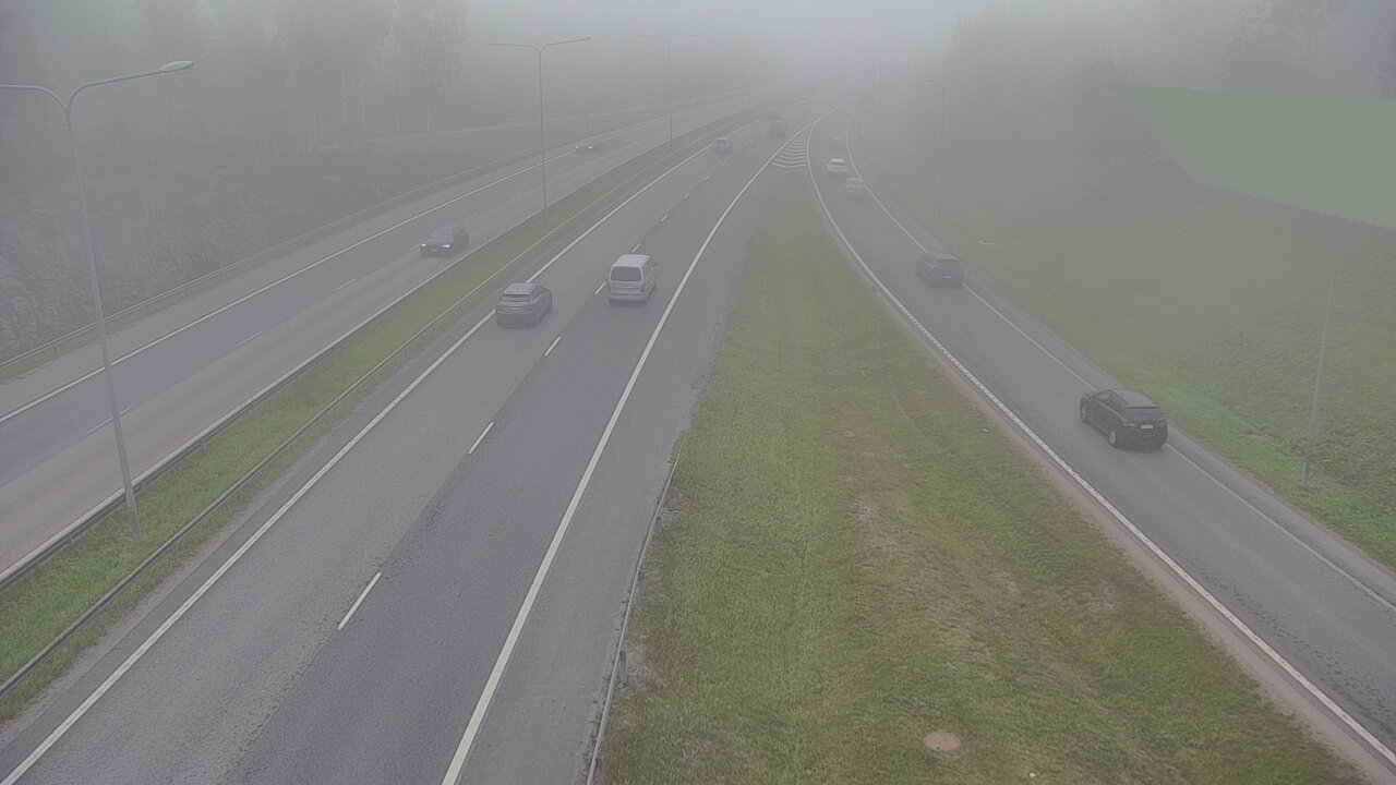 Weather Camera Image Road 1 Espoo, Tuomarila, Espoo, Uusimaa