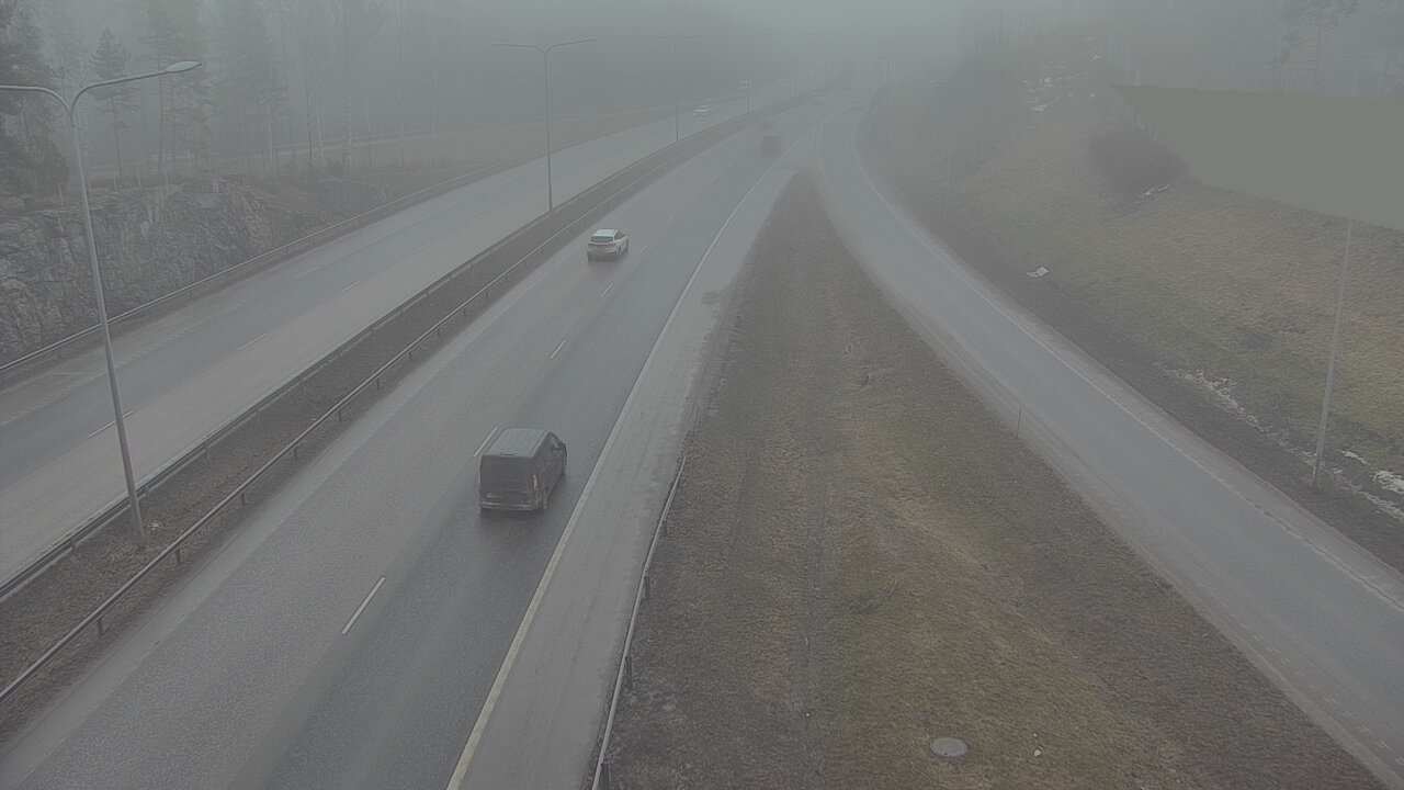 Weather Camera Image Road 1 Espoo, Tuomarila, Espoo, Uusimaa