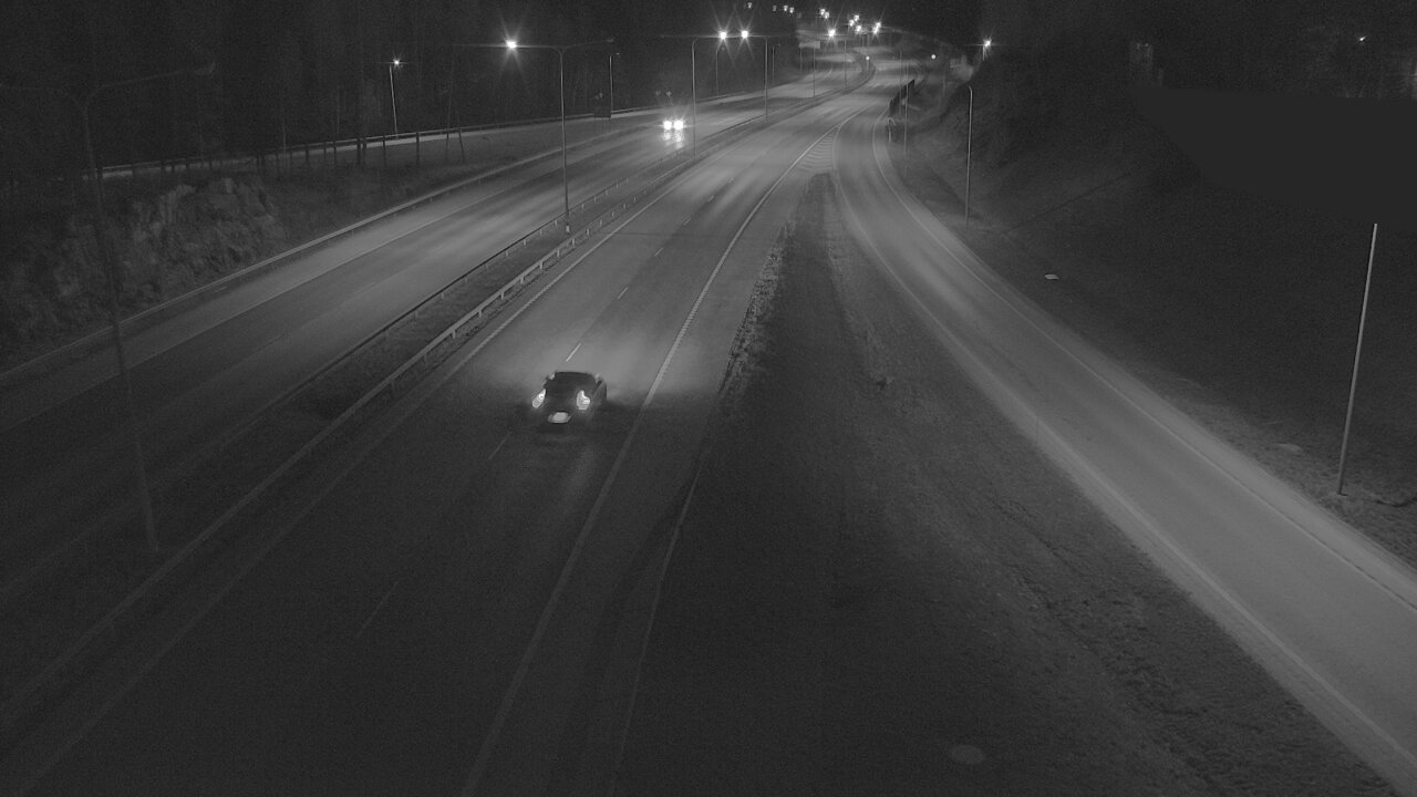 Weather Camera Image Road 1 Espoo, Tuomarila, Espoo, Uusimaa