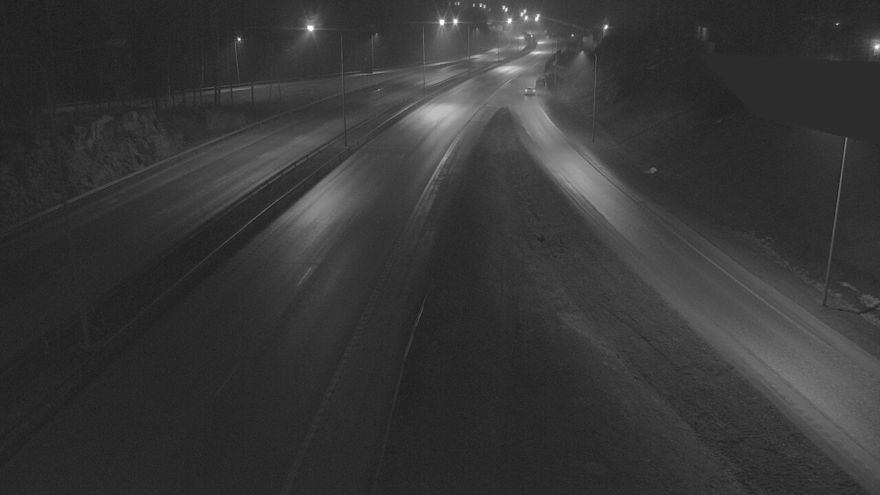 Weather Camera Image Road 1 Espoo, Tuomarila, Espoo, Uusimaa