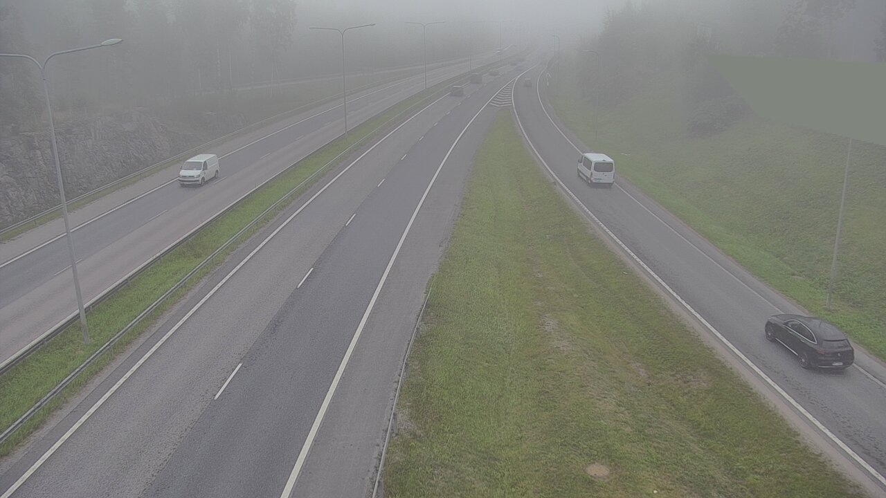 Weather Camera Image Road 1 Espoo, Tuomarila, Espoo, Uusimaa