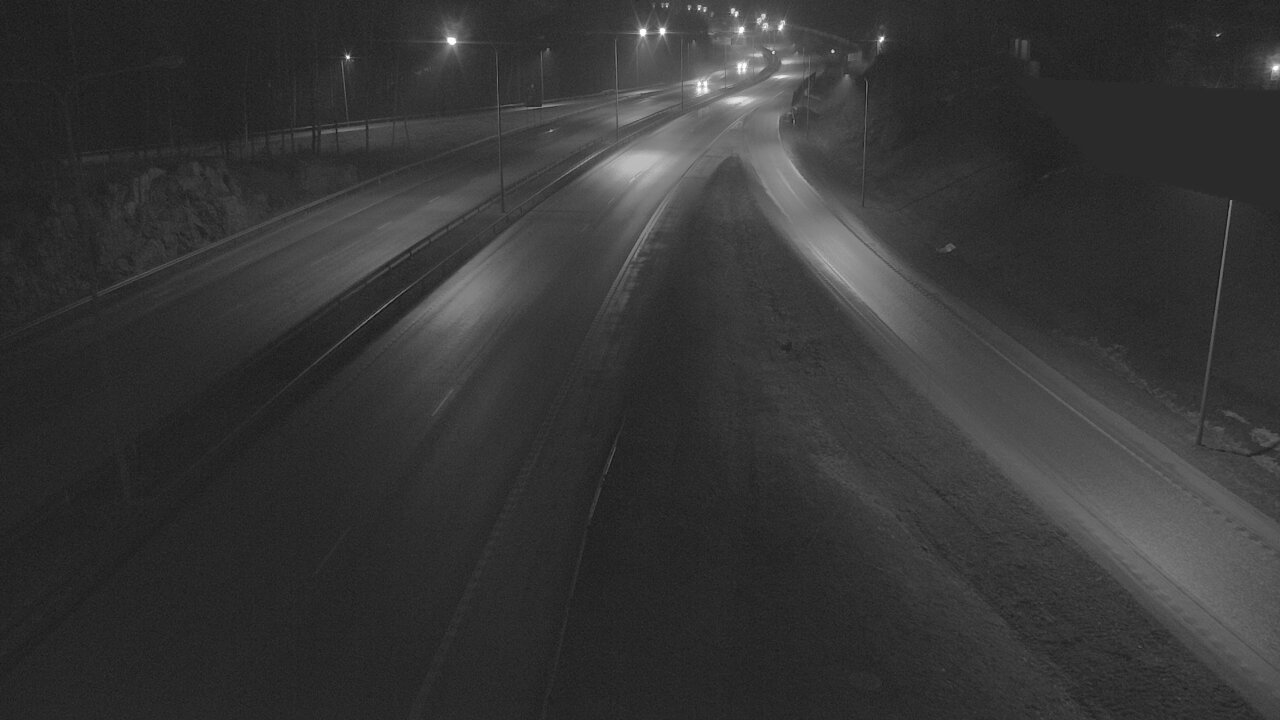 Weather Camera Image Road 1 Espoo, Tuomarila, Espoo, Uusimaa