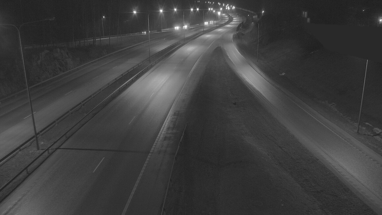 Weather Camera Image Road 1 Espoo, Tuomarila, Espoo, Uusimaa