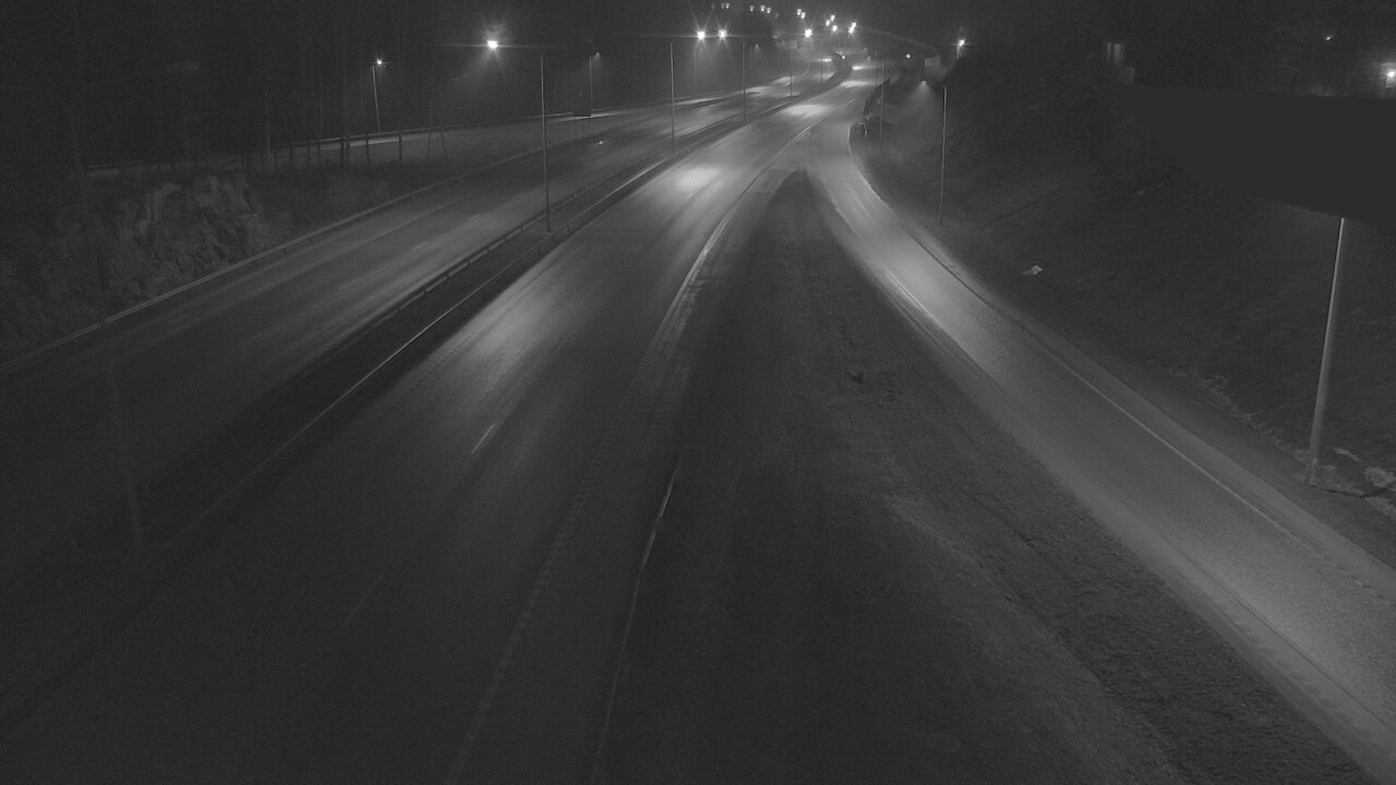 Weather Camera Image Road 1 Espoo, Tuomarila, Espoo, Uusimaa