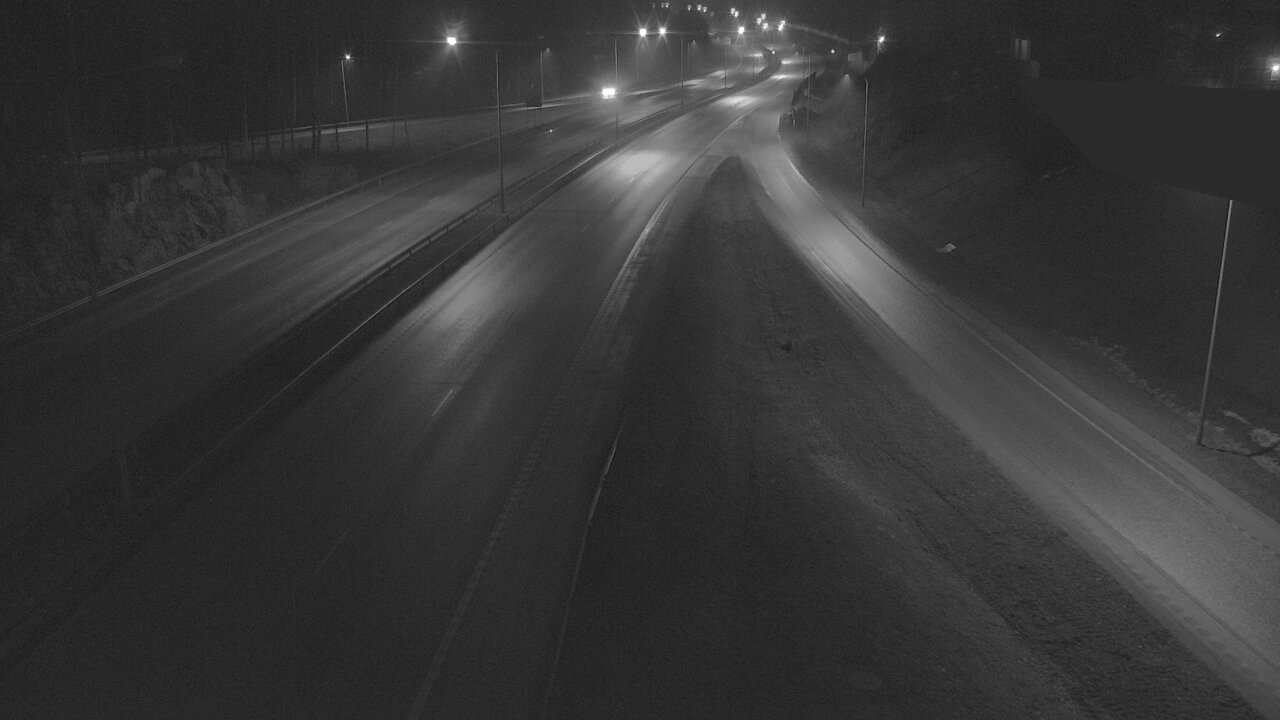 Weather Camera Image Road 1 Espoo, Tuomarila, Espoo, Uusimaa