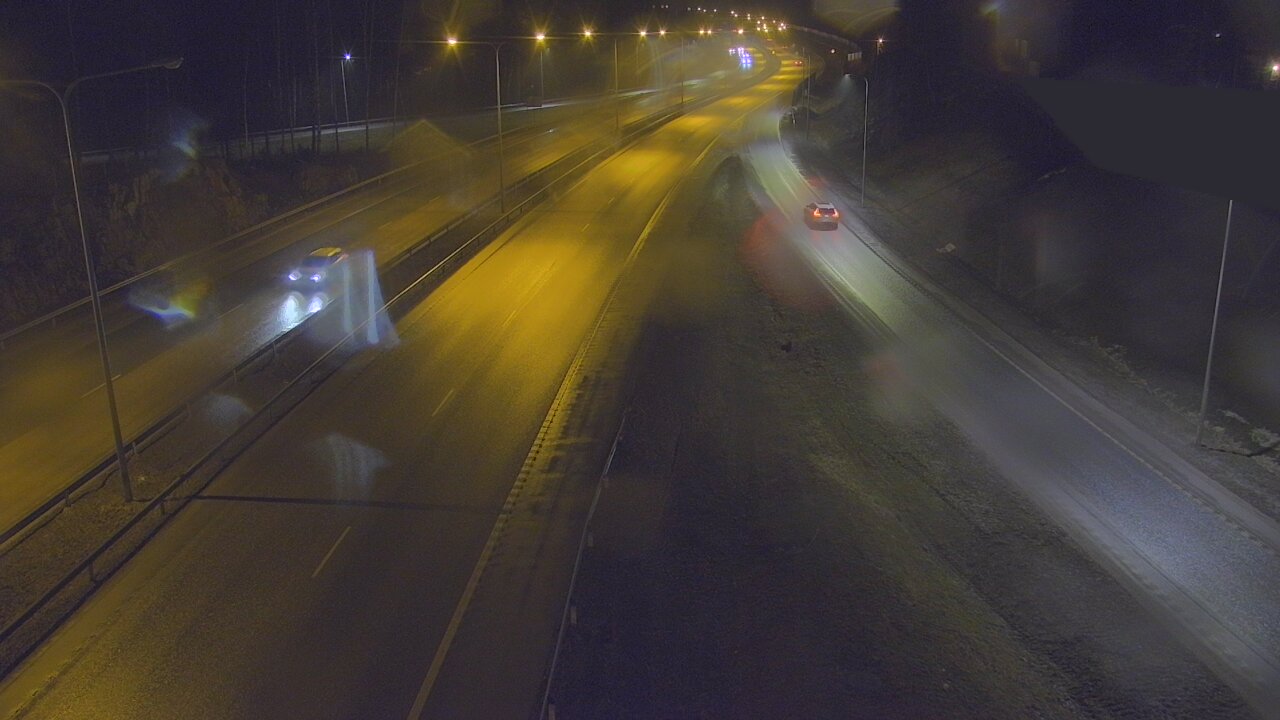 Weather Camera Image Road 1 Espoo, Tuomarila, Espoo, Uusimaa