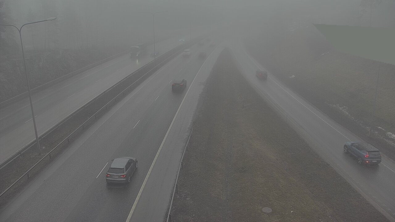 Weather Camera Image Road 1 Espoo, Tuomarila, Espoo, Uusimaa