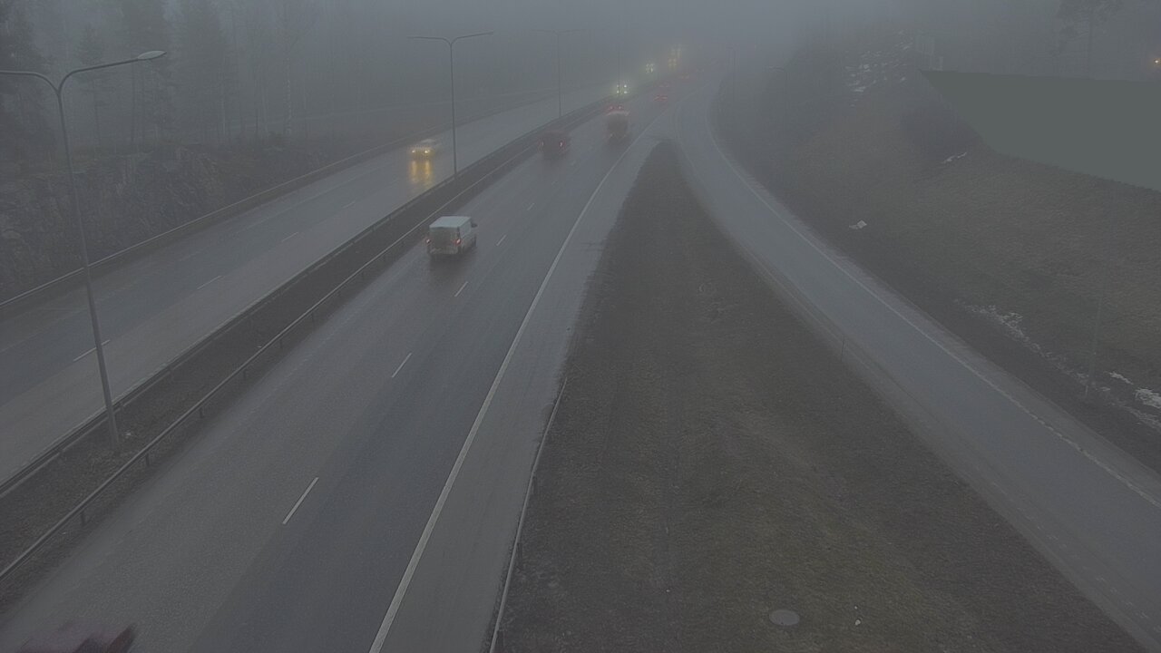 Weather Camera Image Road 1 Espoo, Tuomarila, Espoo, Uusimaa