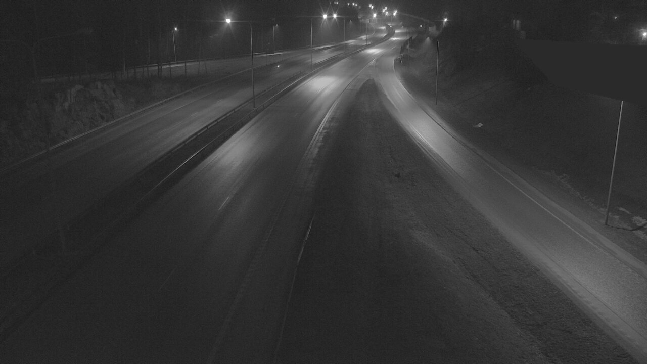 Weather Camera Image Road 1 Espoo, Tuomarila, Espoo, Uusimaa