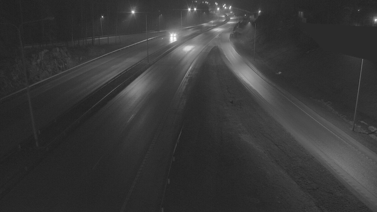 Weather Camera Image Road 1 Espoo, Tuomarila, Espoo, Uusimaa