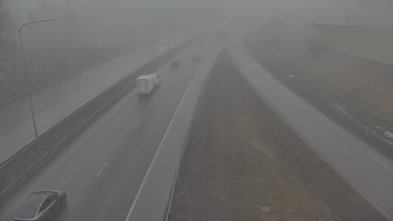 Weather Camera Image Road 1 Espoo, Tuomarila, Espoo, Uusimaa