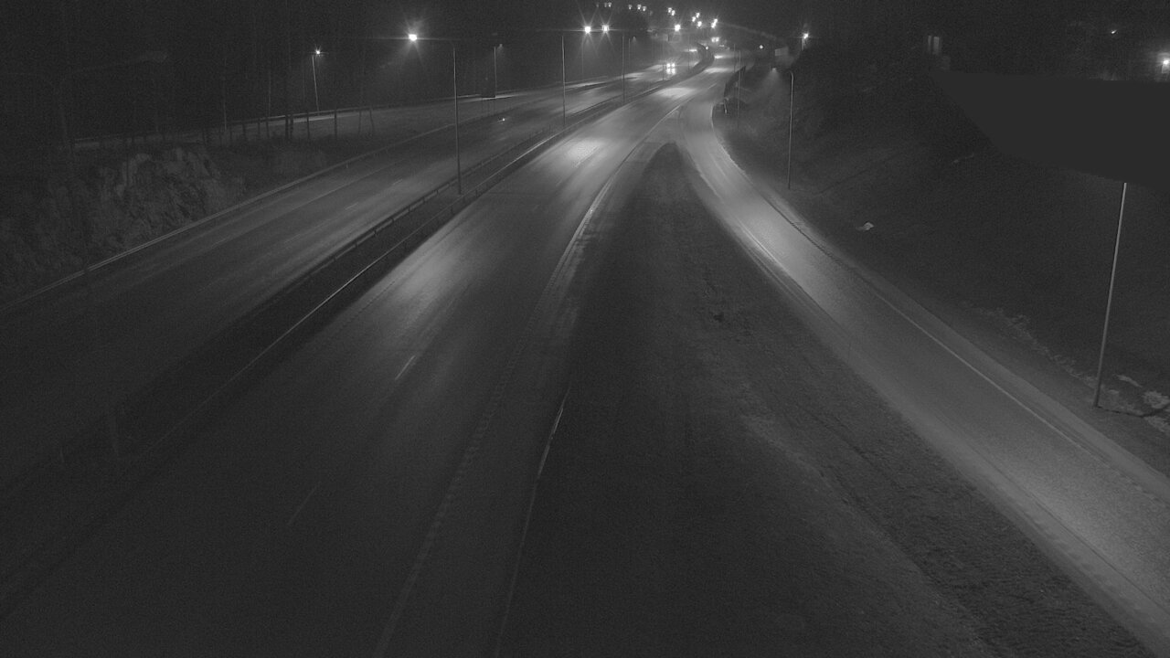 Weather Camera Image Road 1 Espoo, Tuomarila, Espoo, Uusimaa