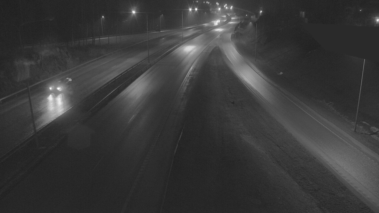 Weather Camera Image Road 1 Espoo, Tuomarila, Espoo, Uusimaa
