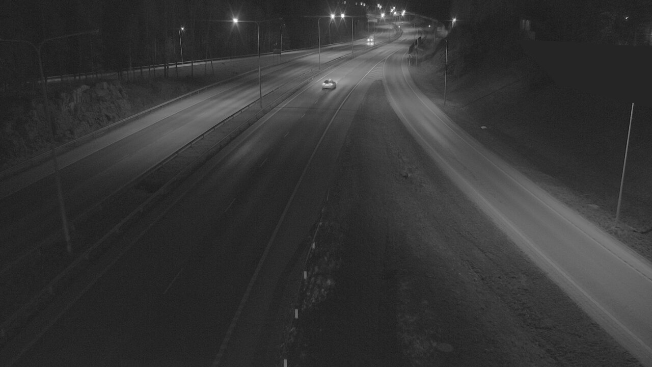Weather Camera Image Road 1 Espoo, Tuomarila, Espoo, Uusimaa