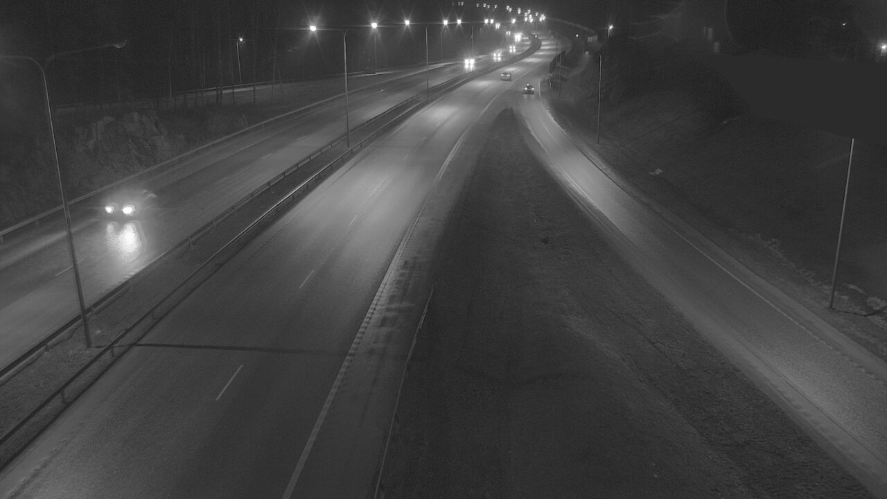 Weather Camera Image Road 1 Espoo, Tuomarila, Espoo, Uusimaa