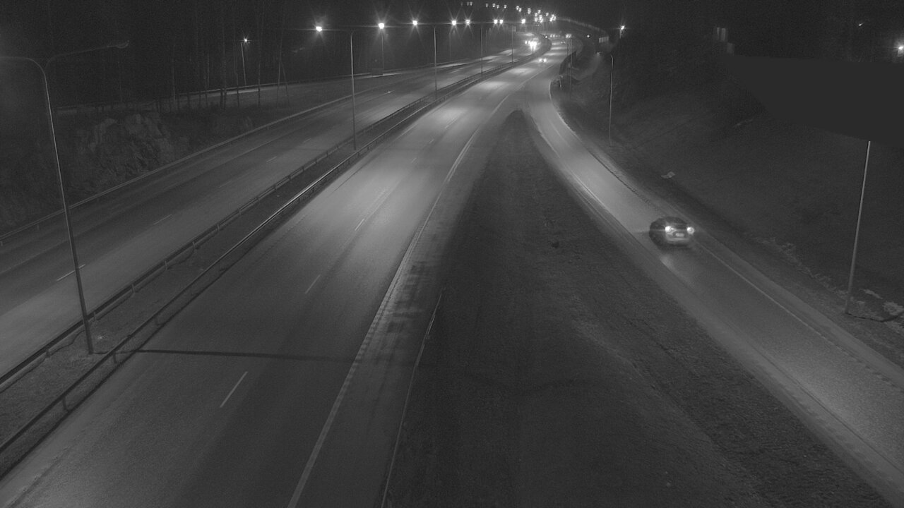 Weather Camera Image Road 1 Espoo, Tuomarila, Espoo, Uusimaa
