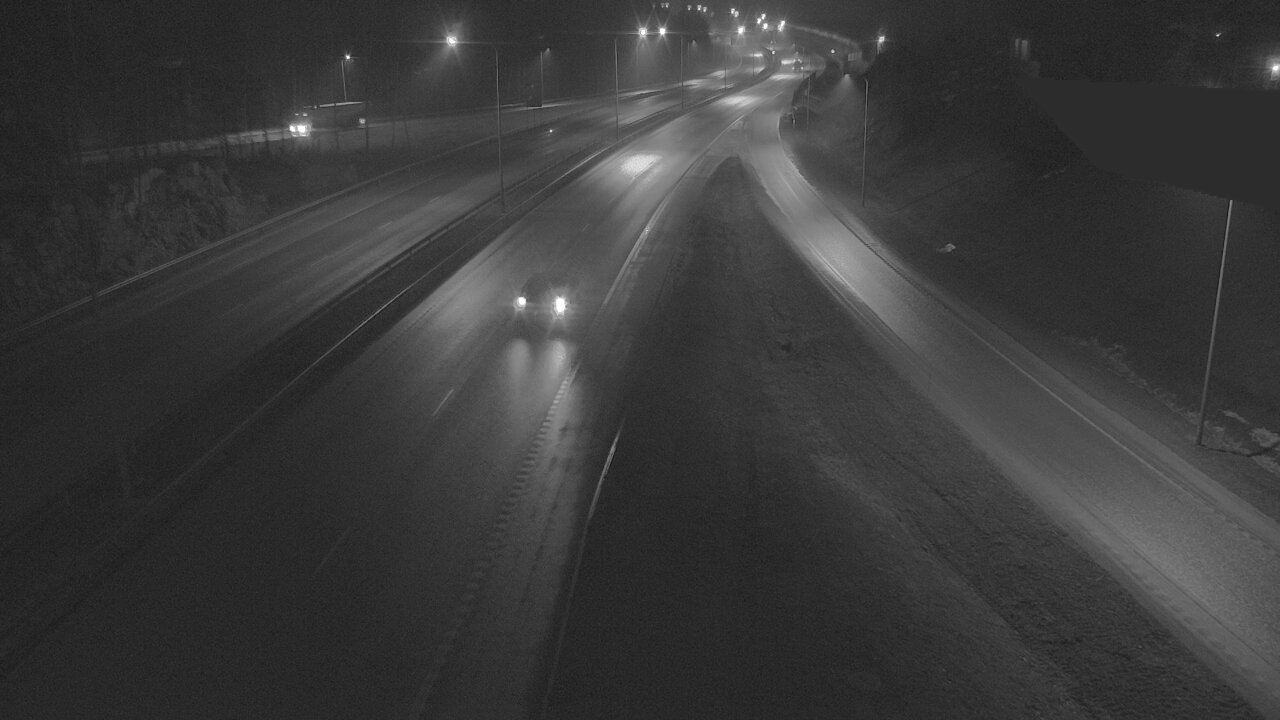 Weather Camera Image Road 1 Espoo, Tuomarila, Espoo, Uusimaa