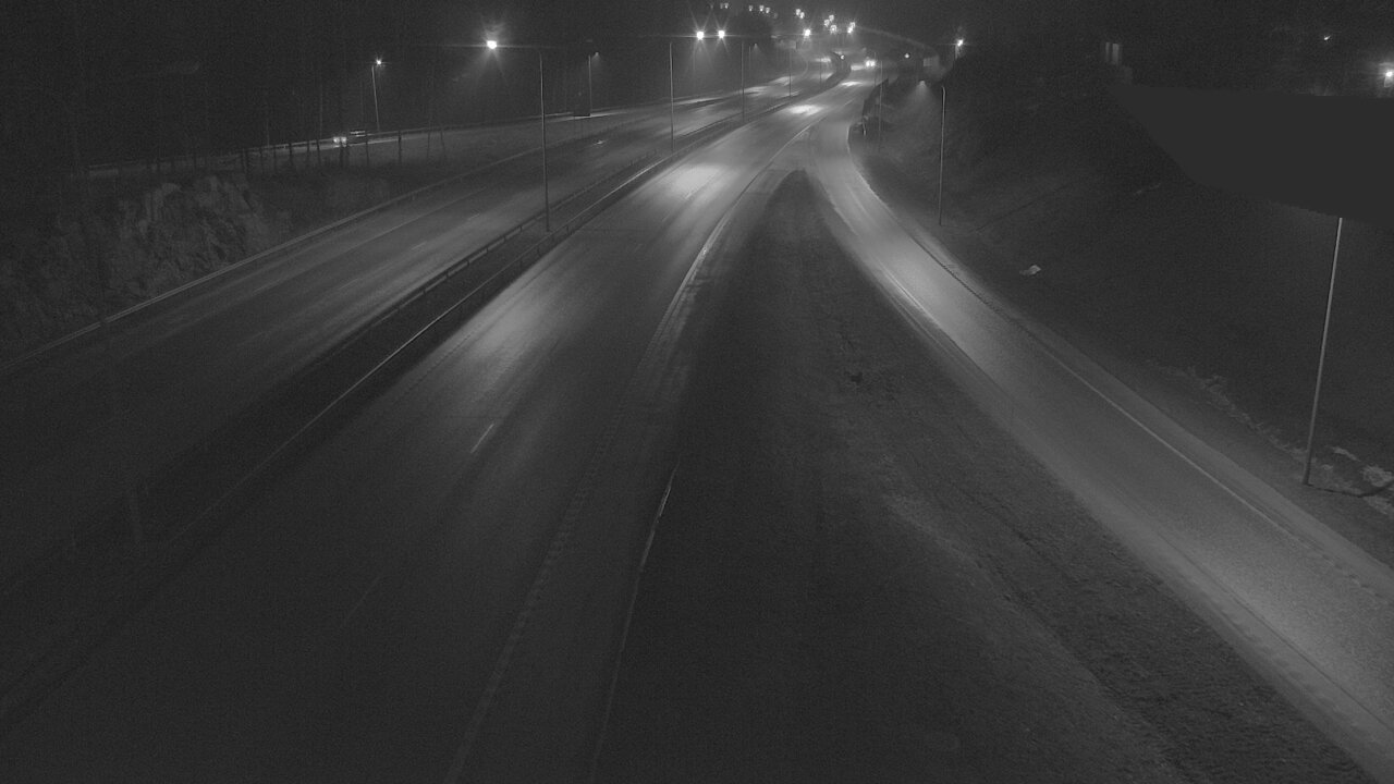 Weather Camera Image Road 1 Espoo, Tuomarila, Espoo, Uusimaa