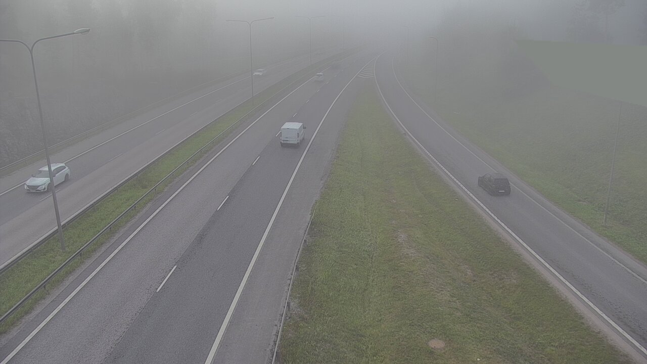 Weather Camera Image Road 1 Espoo, Tuomarila, Espoo, Uusimaa