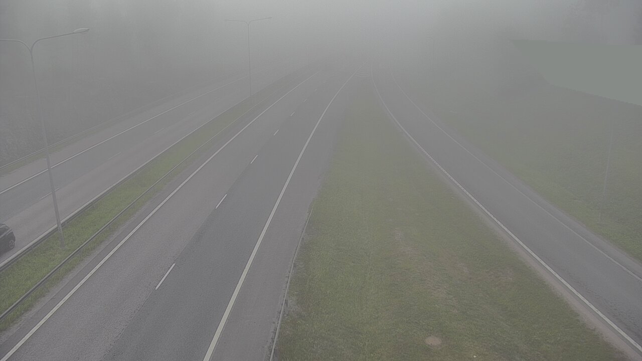 Weather Camera Image Road 1 Espoo, Tuomarila, Espoo, Uusimaa