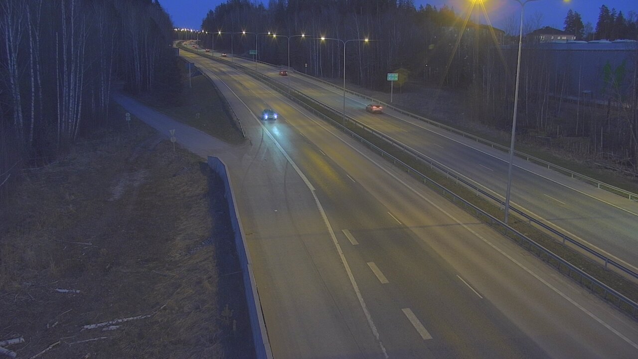 Weather Camera Image Road 1 Espoo, Kirkkojärvi, Espoo, Uusimaa
