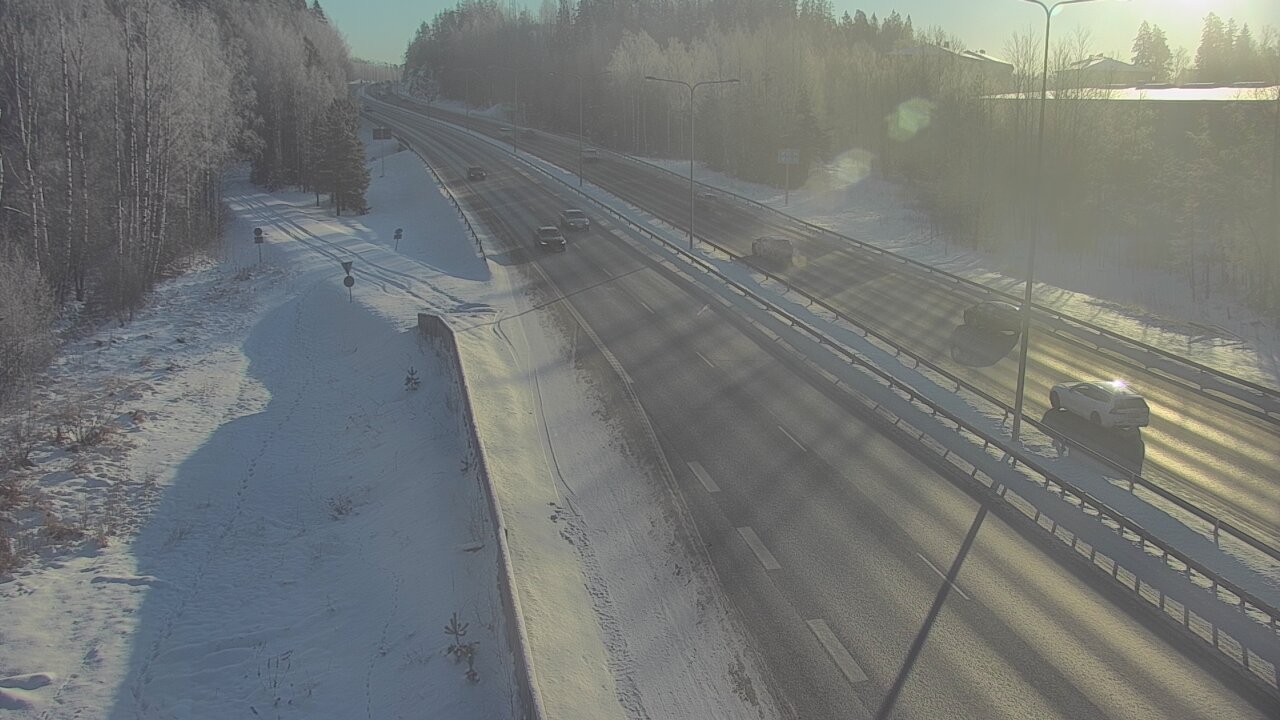 Weather Camera Image Road 1 Espoo, Kirkkojärvi, Espoo, Uusimaa