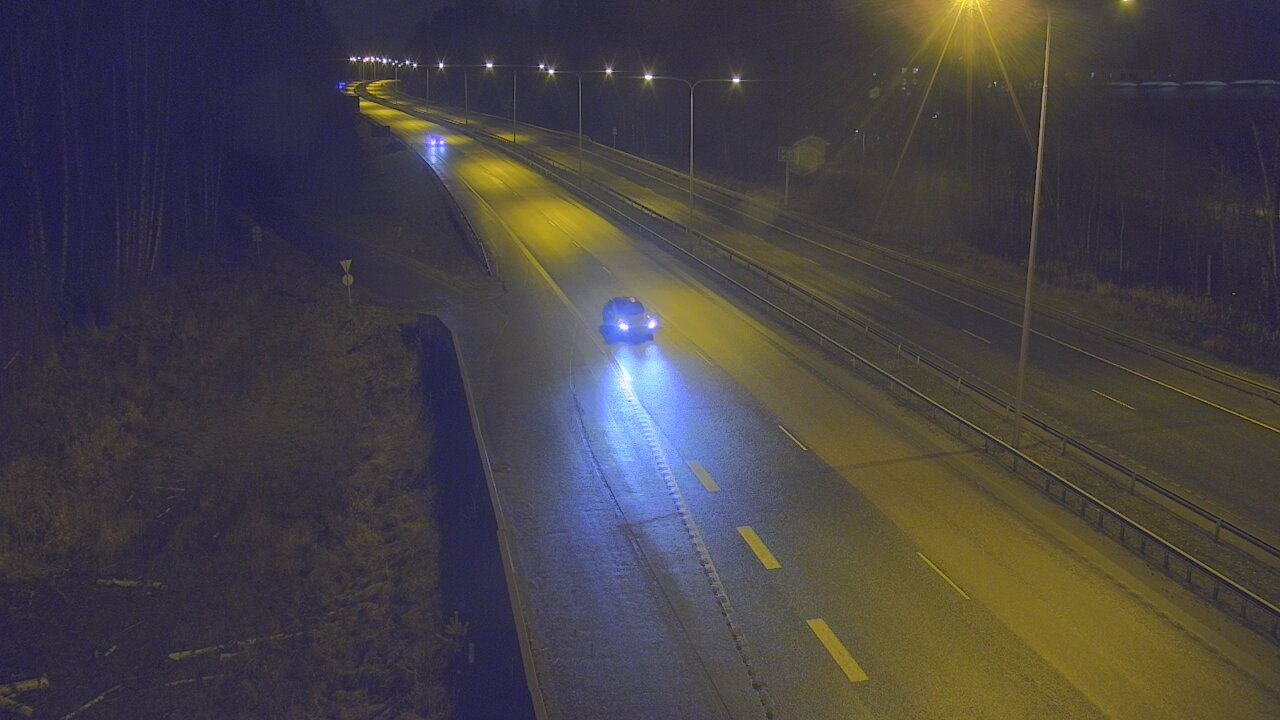 Weather Camera Image Road 1 Espoo, Kirkkojärvi, Espoo, Uusimaa